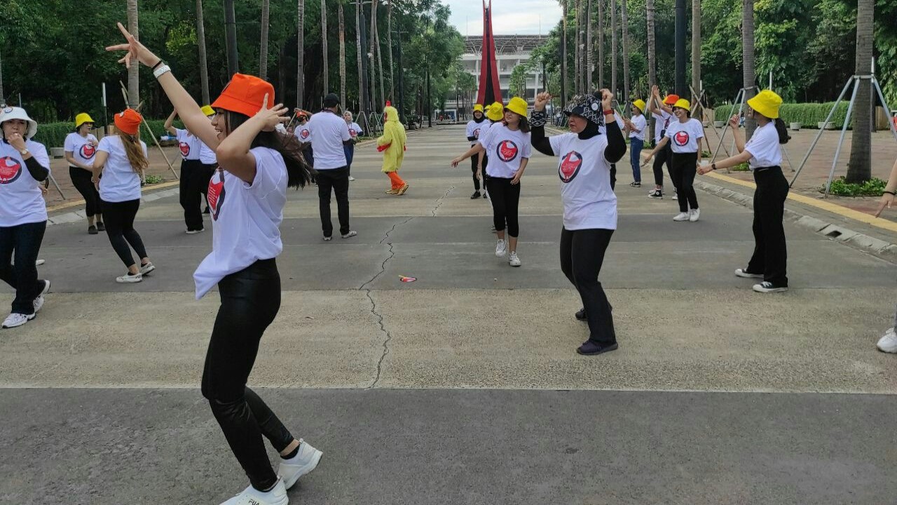 Kompetisi chicken dance World Animal Protection.