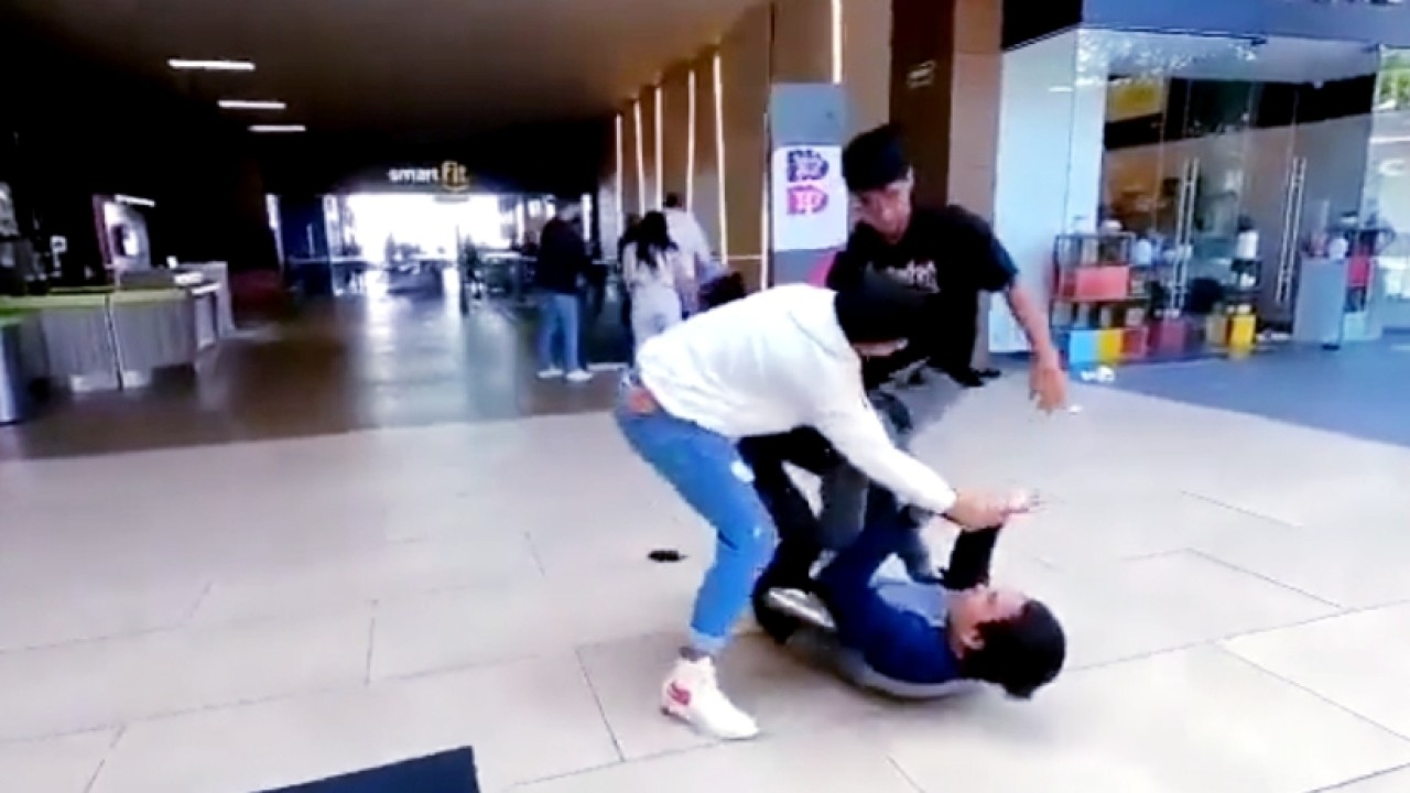 Penonton di Meksiko berkelahi rebutan tiket film Spider-Man: No Way Home. (net)