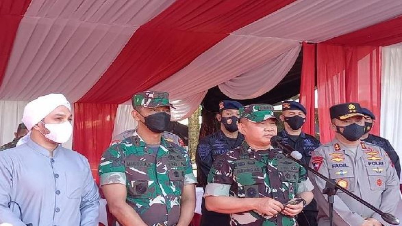 KSAD Jenderal Dudung Abdurachman memantau dan meninjau lokasi aksi Reuni 212. (Istimewa)