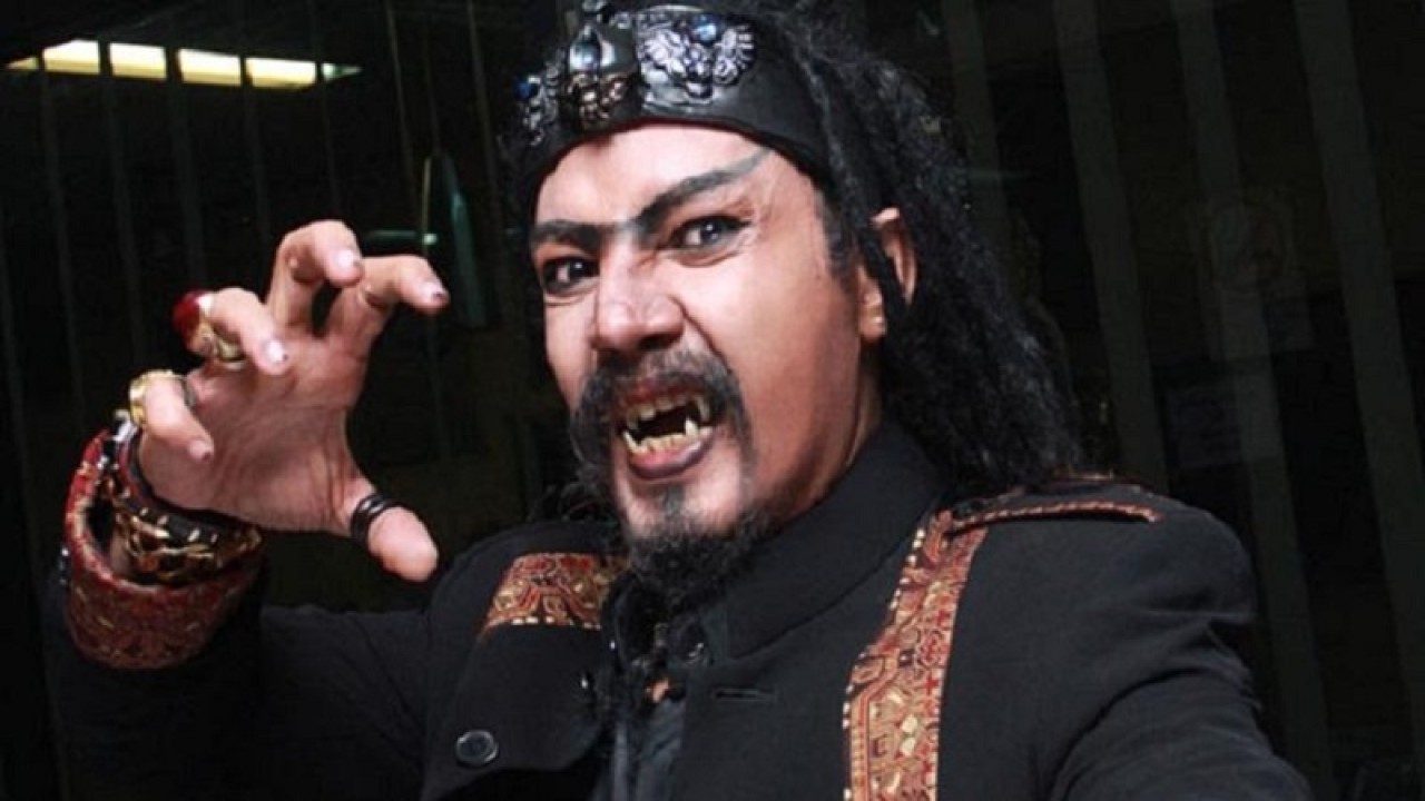 Mister Limbad ungkap bahayanya memelihara boneka arwah. (Istimewa)