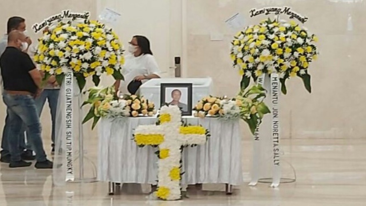 Jenazah Wiyanto Halim disemayamkan. (Antara)