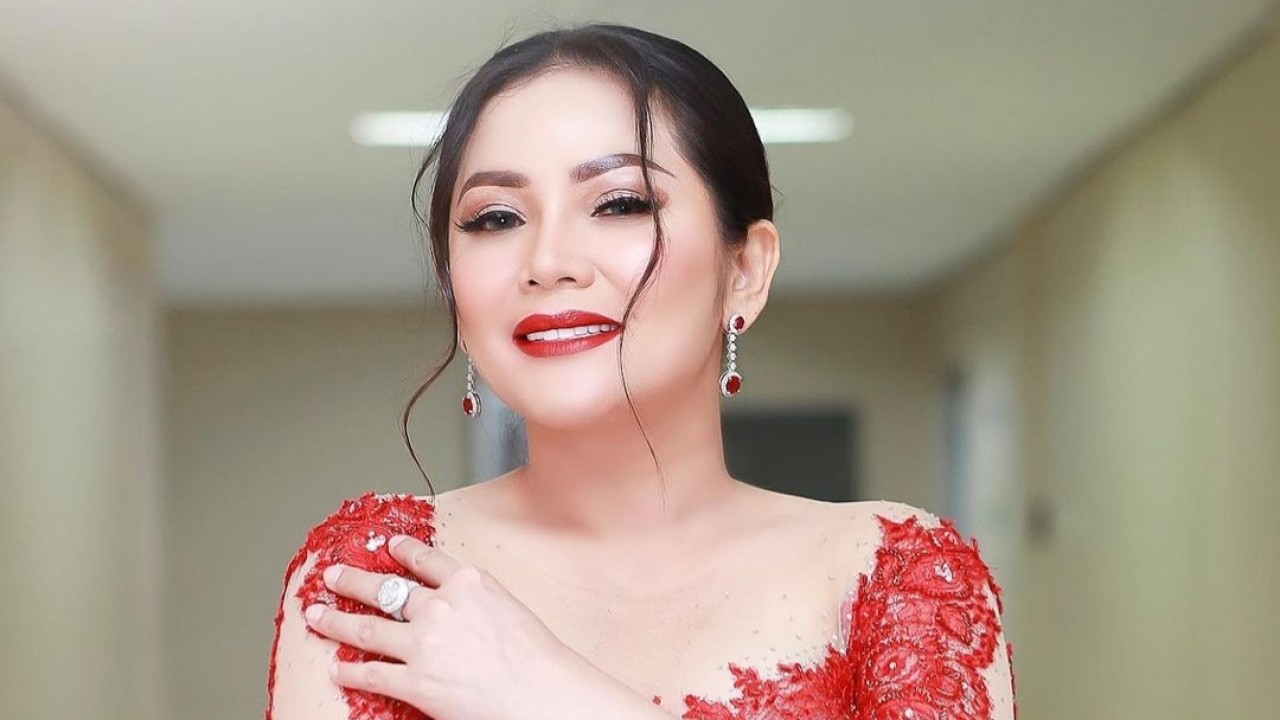 Kristina (Instagram)