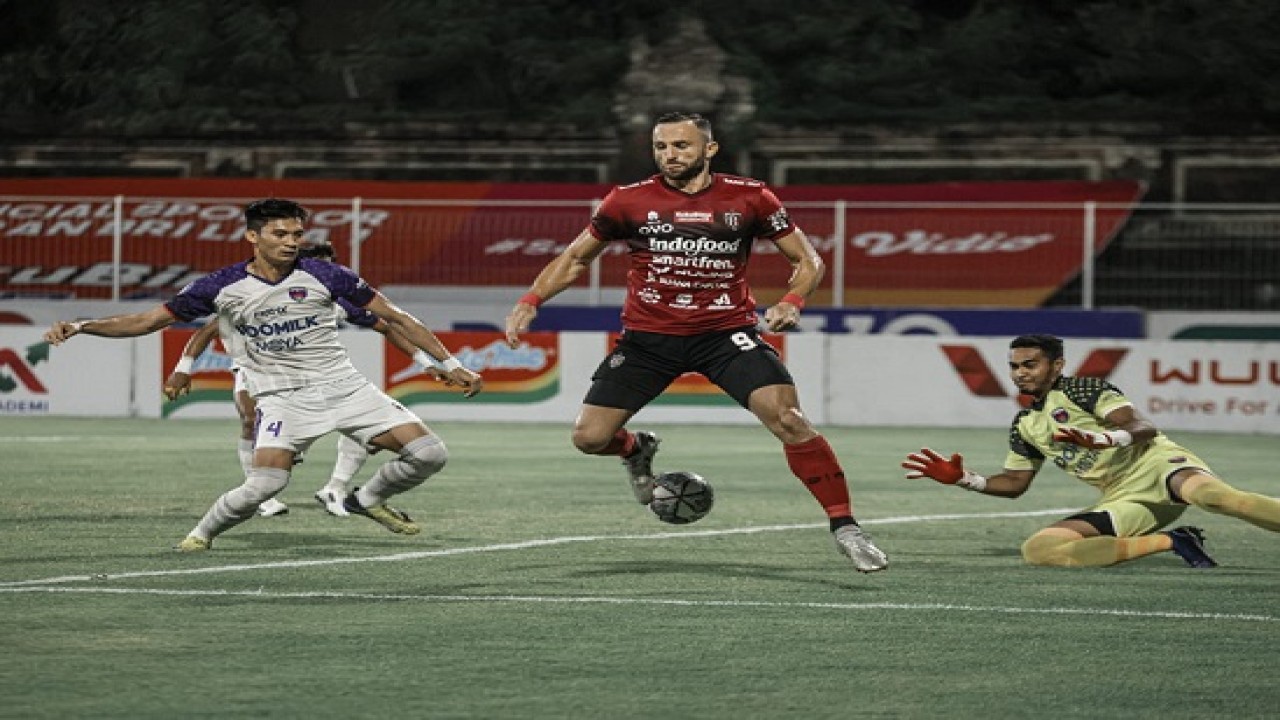 Laga Bali United vs Persita