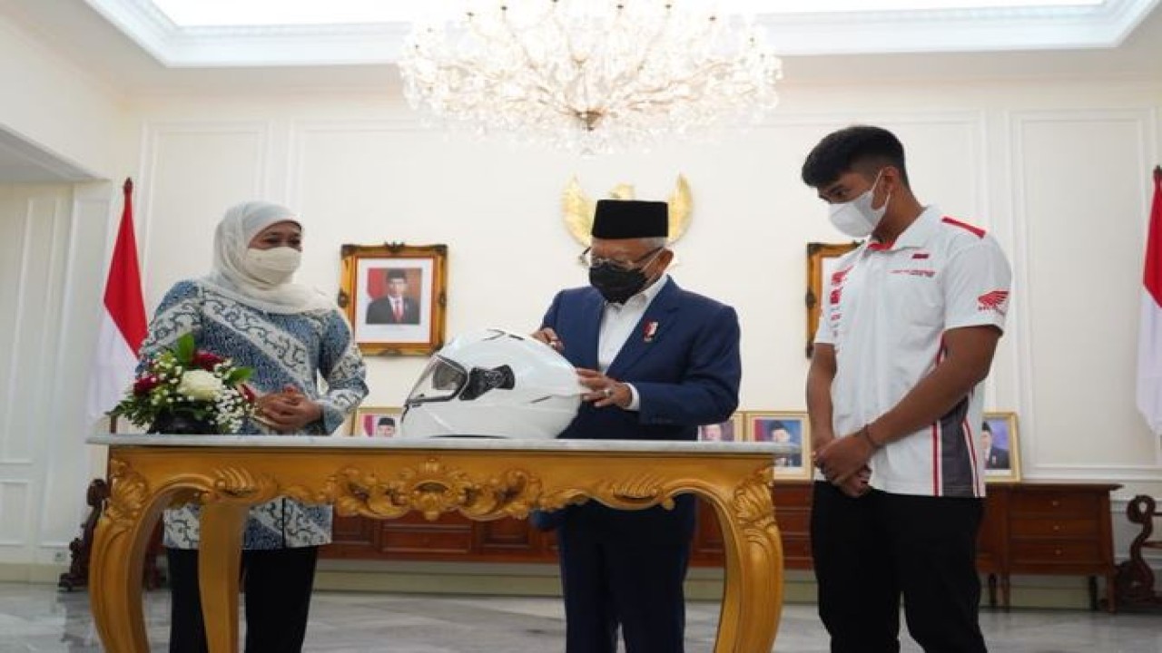 Mario Suryo Aji didampingi Gubernur Jatim Khofifah Indar Parawansa bertemu Wapres KH Ma'ruf Amin. (Twitter @Kiyai_MarufAmin)