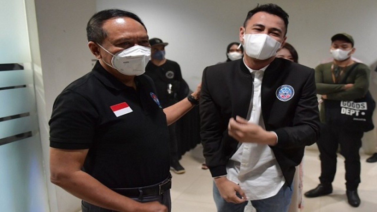 Menpora Zainudin Amali bersama Raffi Ahmad