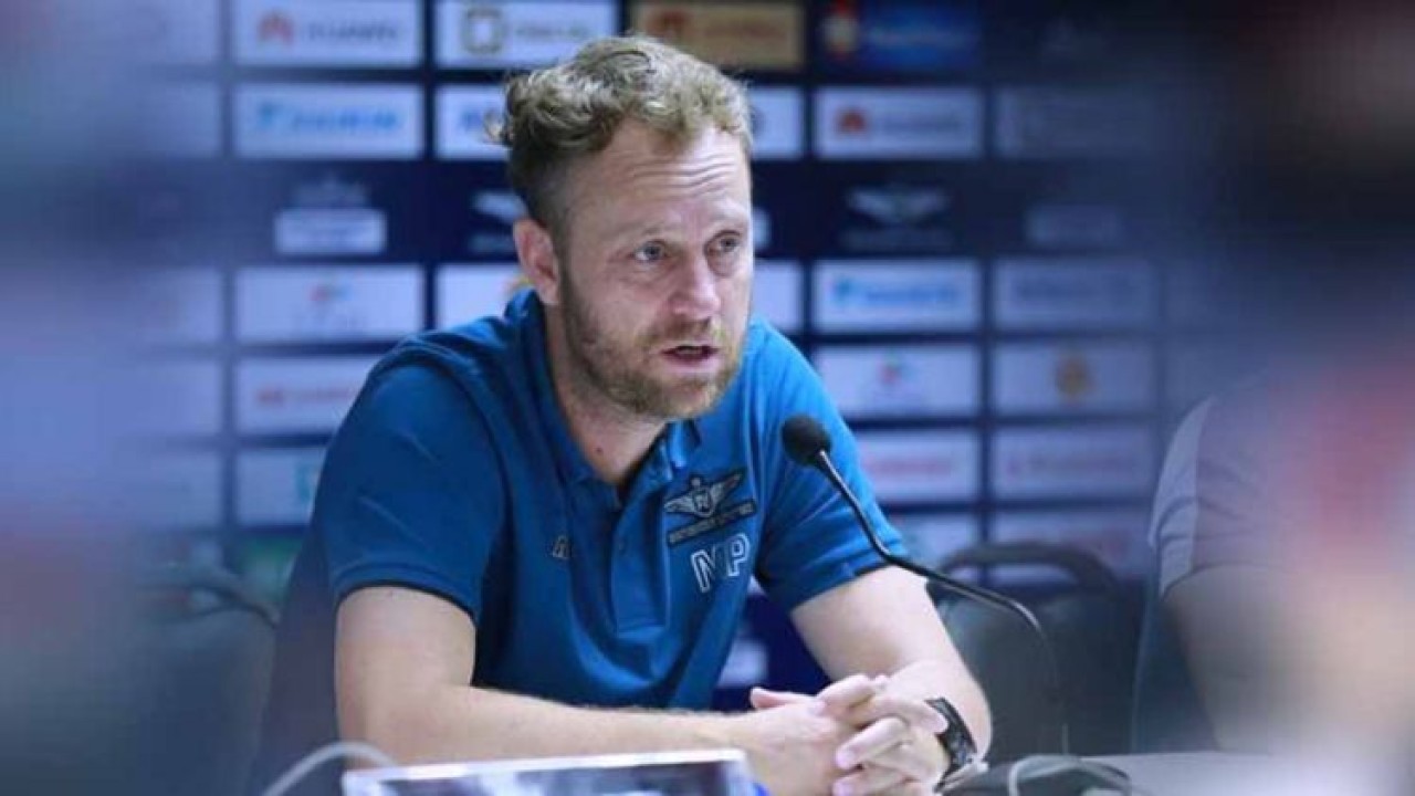 Pelatih Thailand, Alexandre Polking