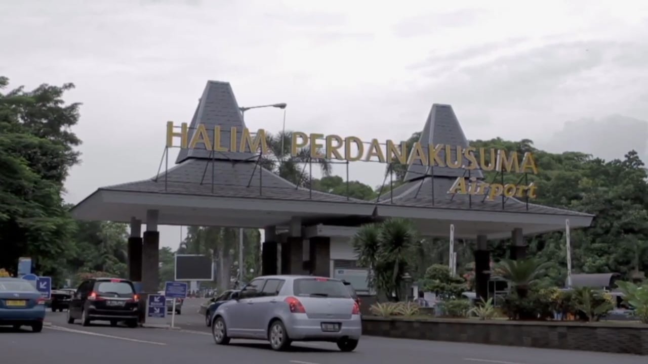 Pintu gerbang Bandara Halim Perdanakusuma/ist