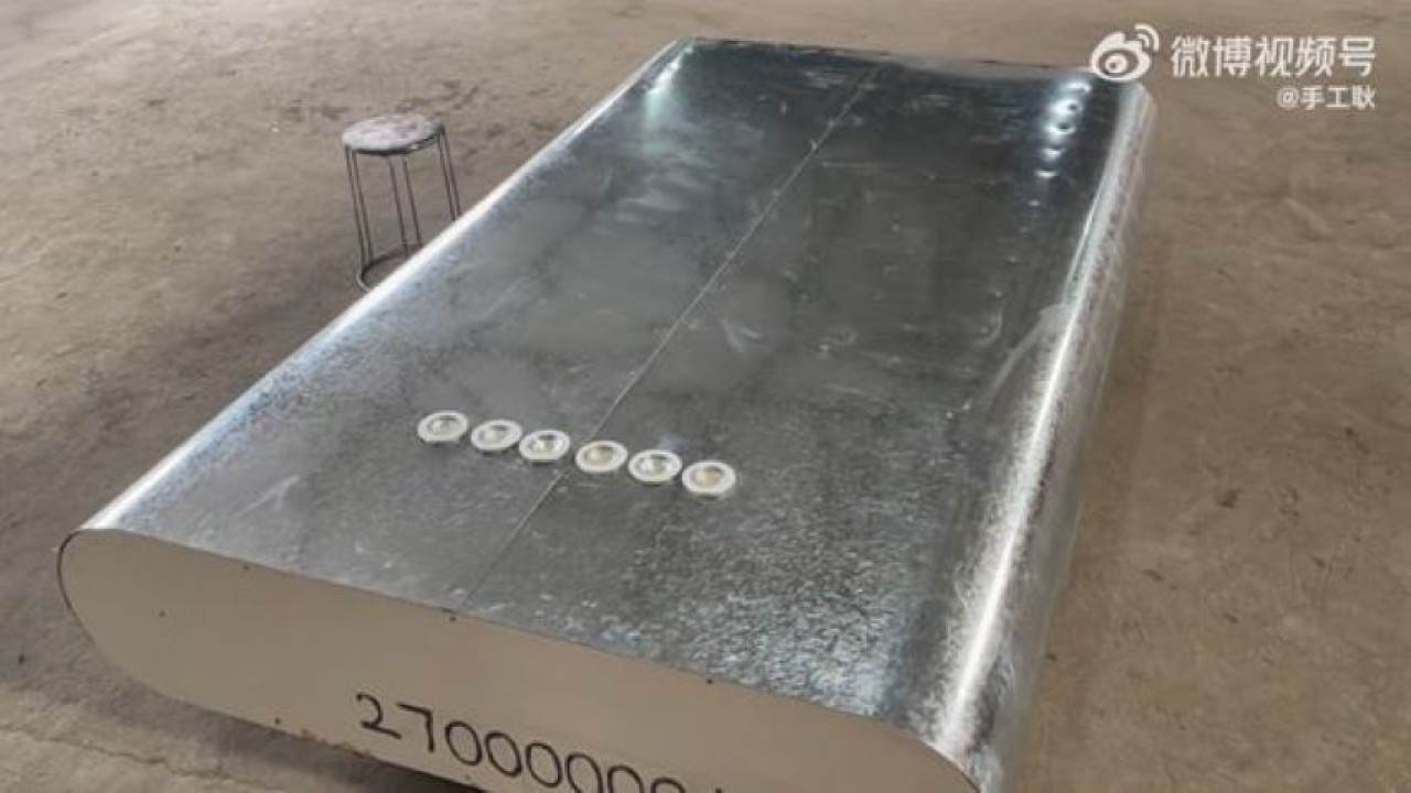 Influencer asal China membuat powerbank dengan kapasitas 27 juta mAh. (Gizmochina)