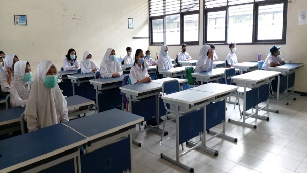 Suasana pelaksanaan PTM terbatas di era pandemi covid-19-1641279059