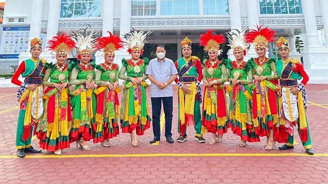 Tim Tari UKM UMSU juara di Italia. (Foto: Dok UMSU)/ist