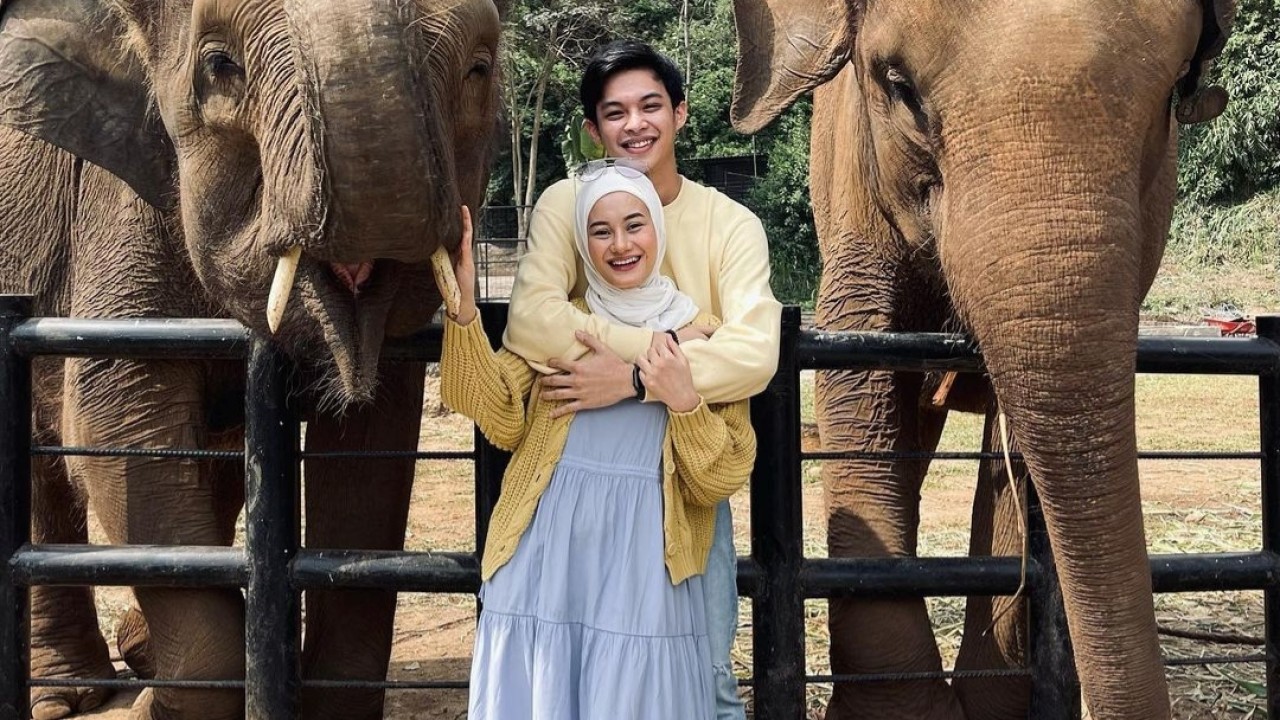 Dinda Hauw dan Rey Mbayang. (Instagram)