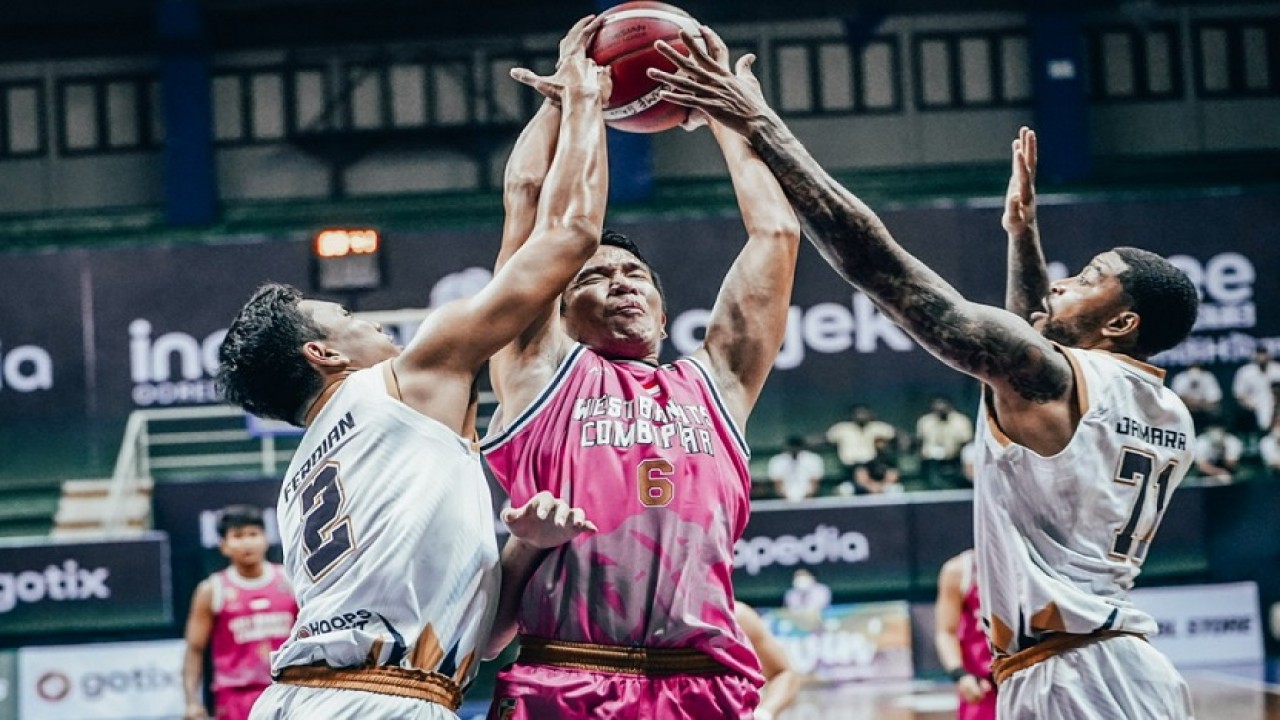 IBL 2022, West Bandits vs Dewa United