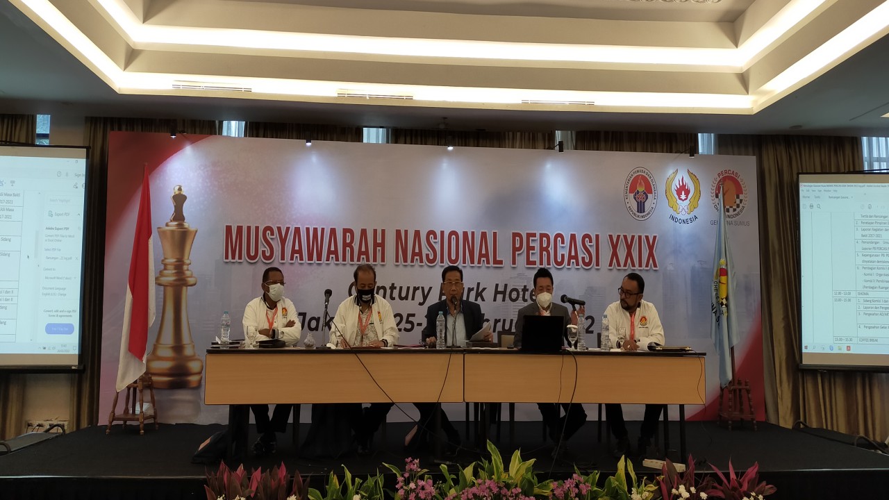 Para pimpinan sidang pleno Munas PB Percasi 2022/ist
