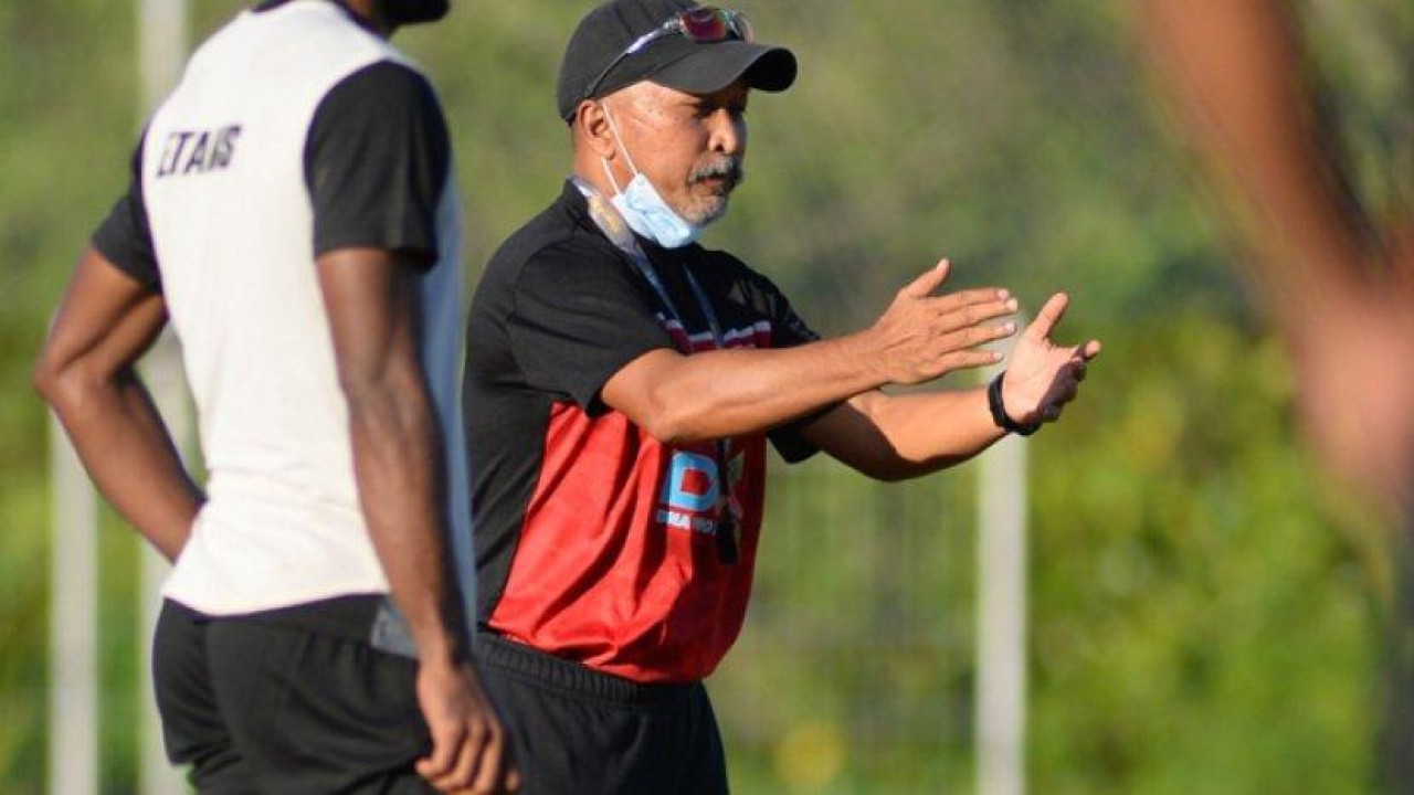 Pelatih Borneo FC, Fakhri Husaini