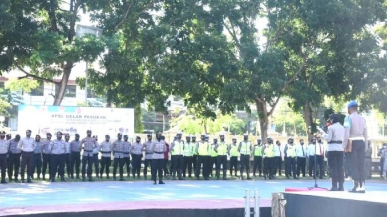 Polres Manggarai Barat, Polda Nusa Tenggara Timur menggelar apel siaga bencana. Foto (istimewa)