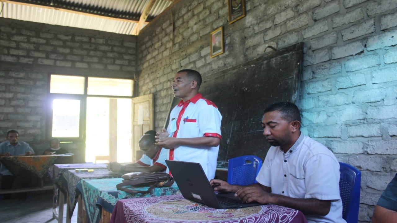 Sosialisasi penggunaan dana BOS oleh Dinas PPO Manggarai Timur. Foto (istimewa)