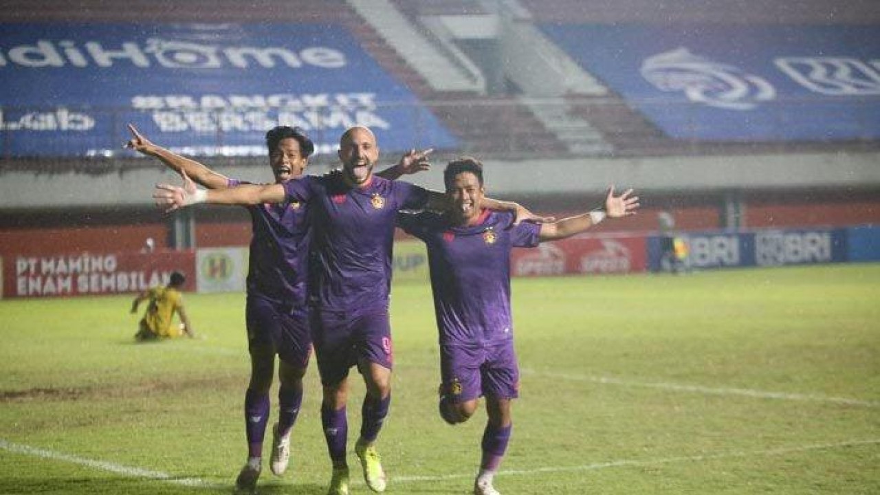 Selebrasi Youssef Ezzejjari