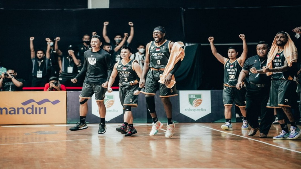 Skuad Dewa United Surabaya