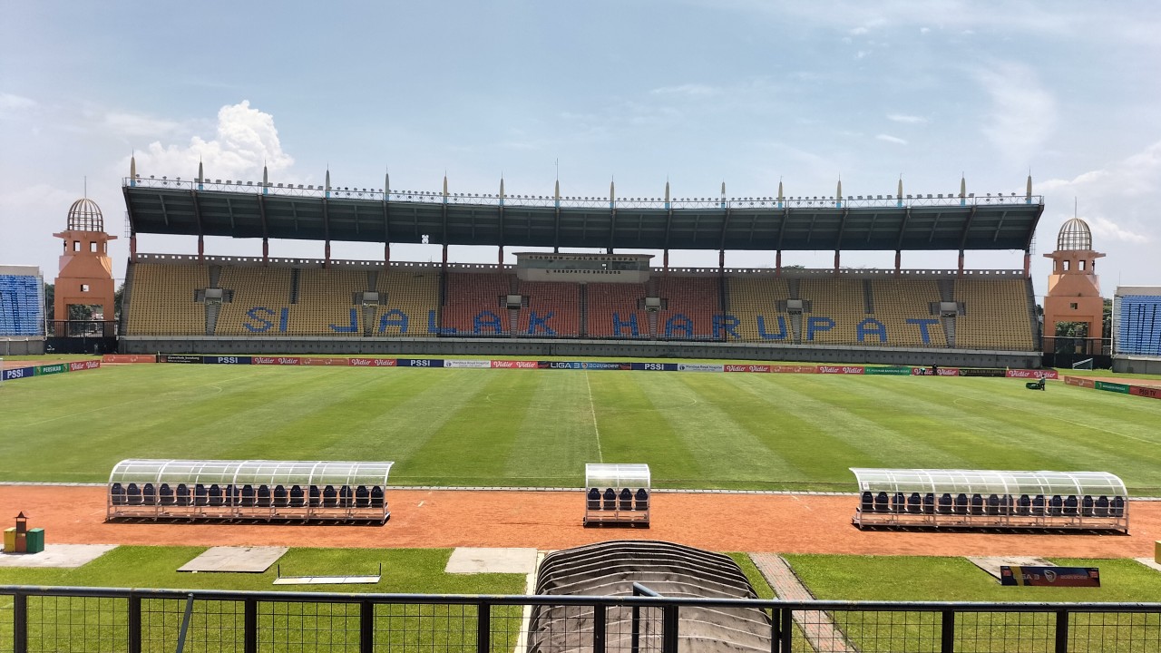 Stadion Si Jalak Harupat Bandung.