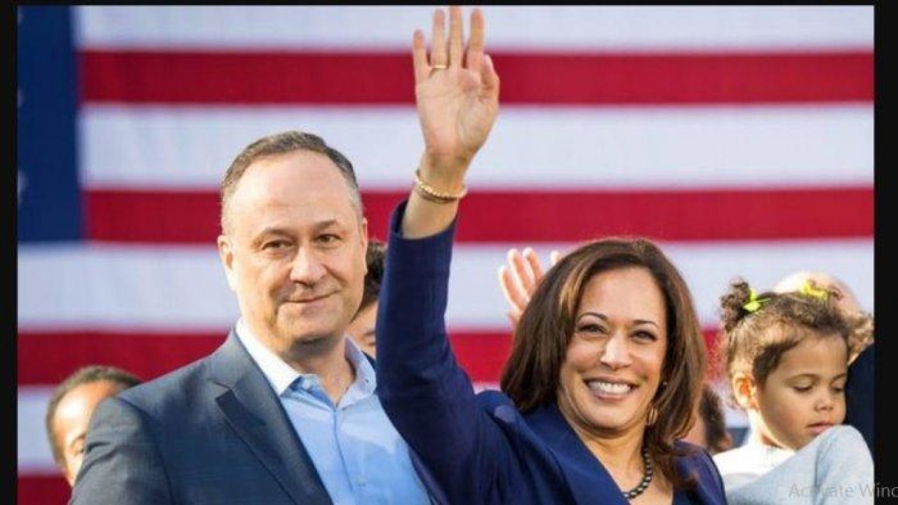 Wapres AS dan suami. (Net)