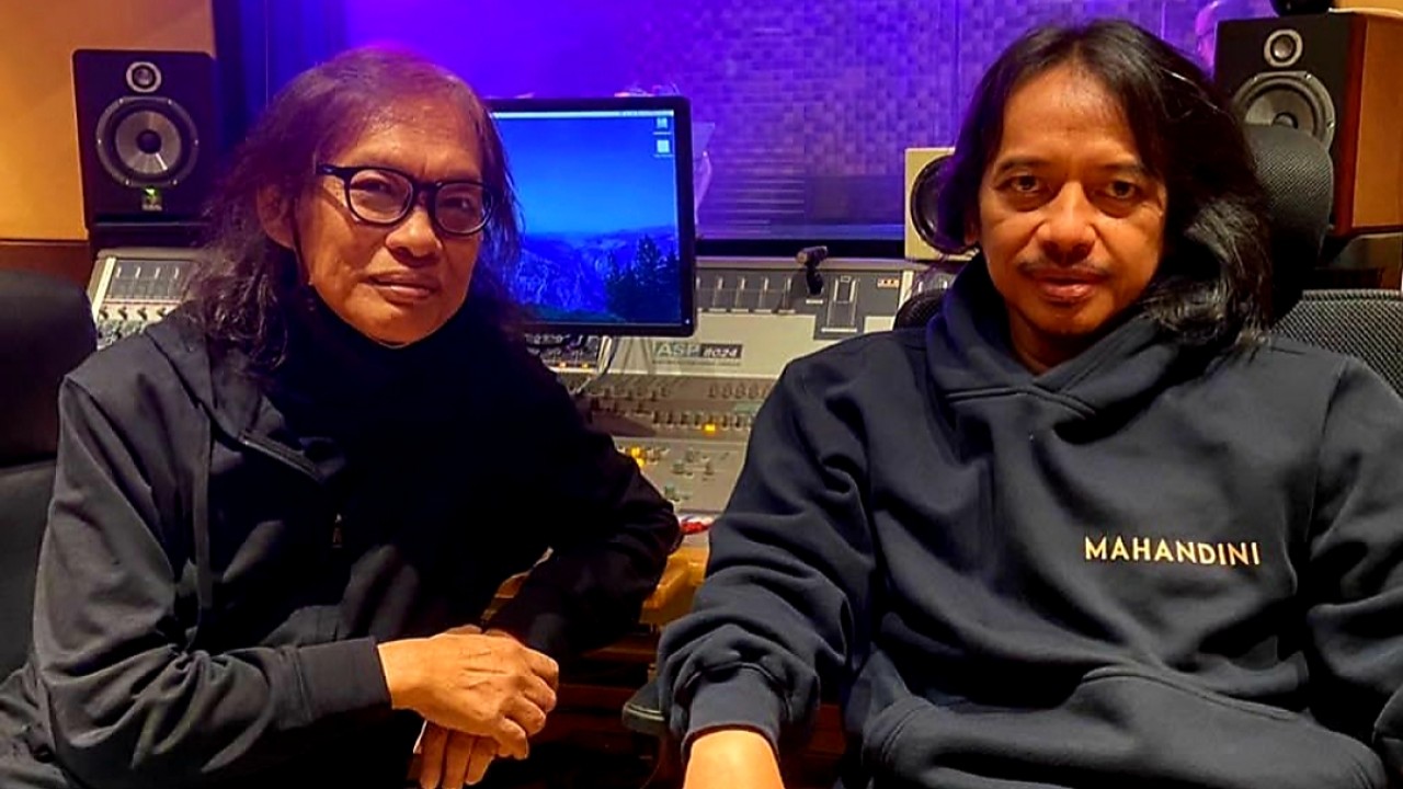 Younky Soewarno bersama Dewa Budjana. (Instagram)