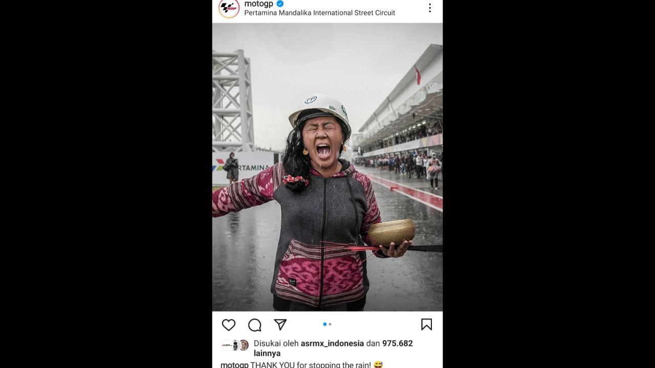 Aksi pawang hujan Rara yang dipuji pihak MotoGP.
