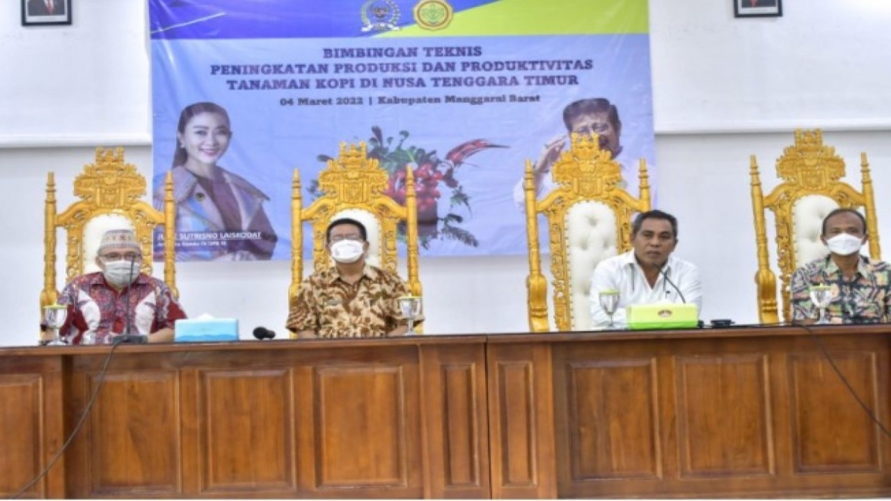 Direktorat Jenderal Perkebunan Kementerian Pertanian dan Komisi IV DPR-RI  menggelar Bimbingan Teknis (Bimtek) Peningkatan Produksi dan Produktivitas Tanaman KopiJumat (4/3/2022) di Hotel Green Prundi Labuan Bajo. Foto (Kominfo Mabar)