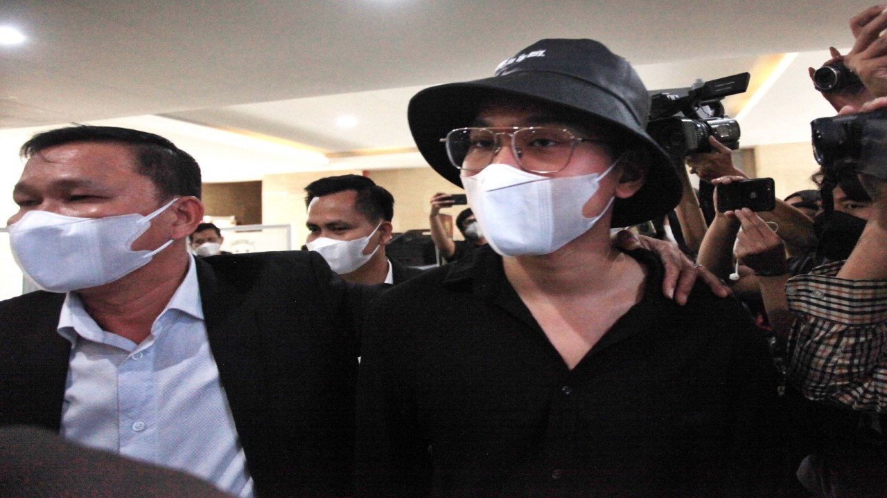 Indra Kenz (kanan)/ist