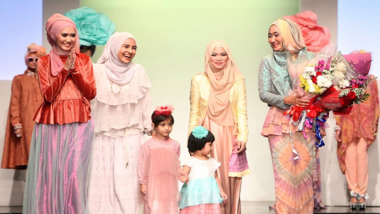 Jakarta Islamic Fashion Week 2013 (pinterest.com)