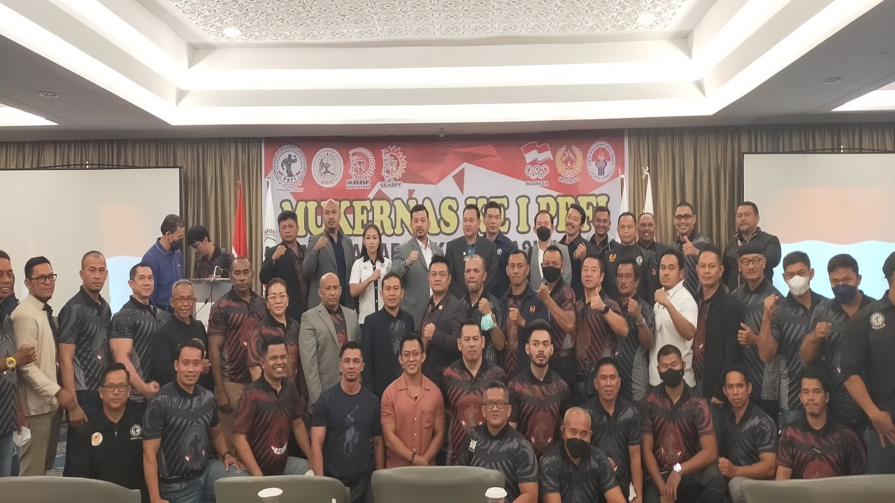 Ketua Umum, jajaran pengurus pusat dan Pengprov Binaraga dan Fitness Indonesia diabadikan usai Mukernaslub/ist