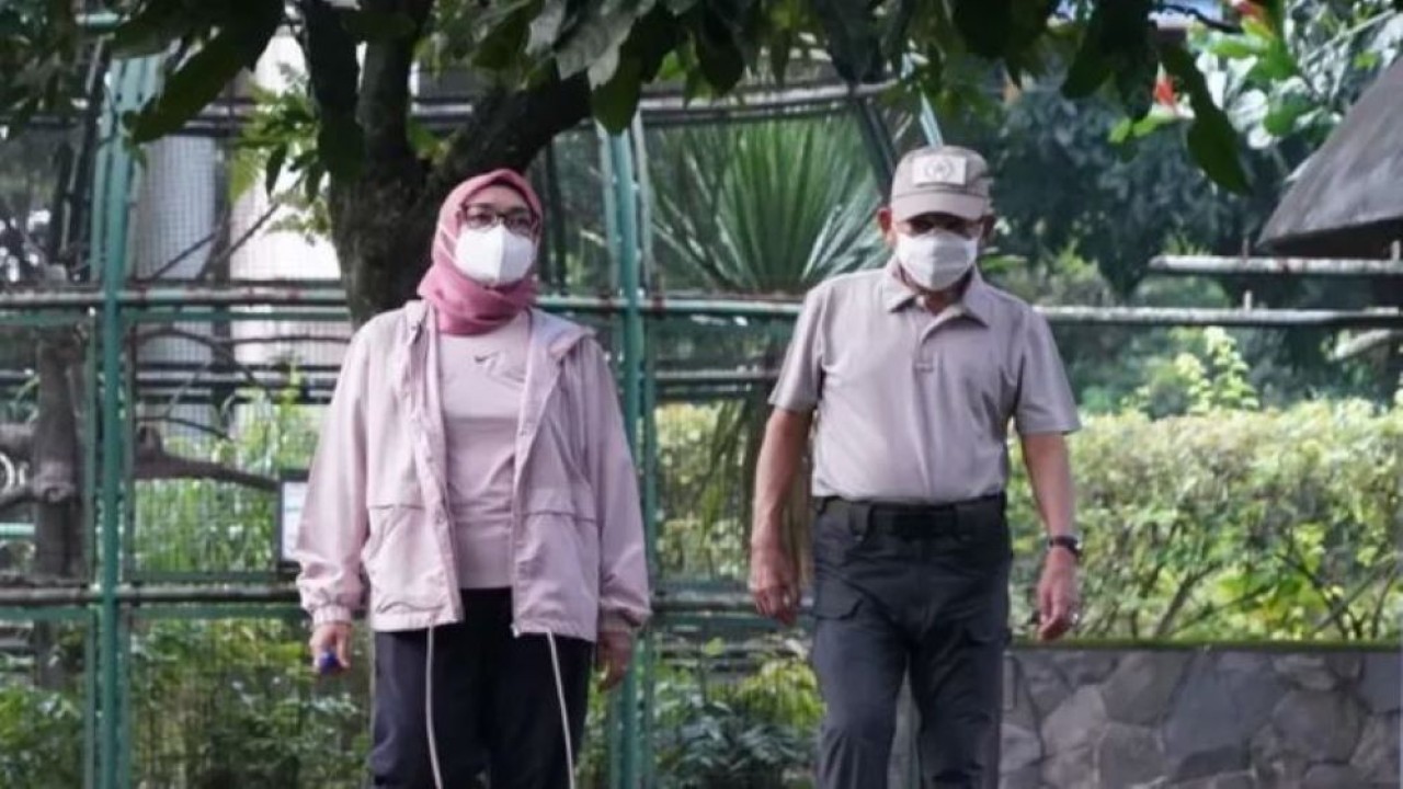 Wapres KH Ma'ruf Amin melakukan olahraga pagi di Taman Mini Indonesia Indah ,Jakarta-Timur. (EP-BPMI Setwapres)