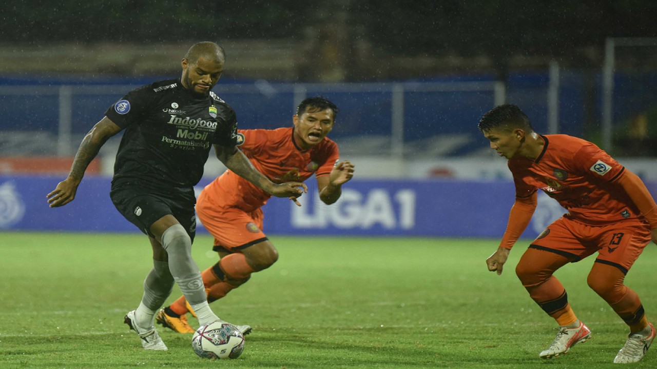 Laga Persib vs Persiraja