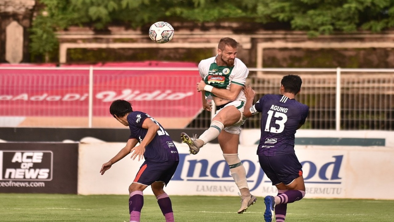 Laga PSS Sleman vs Persita