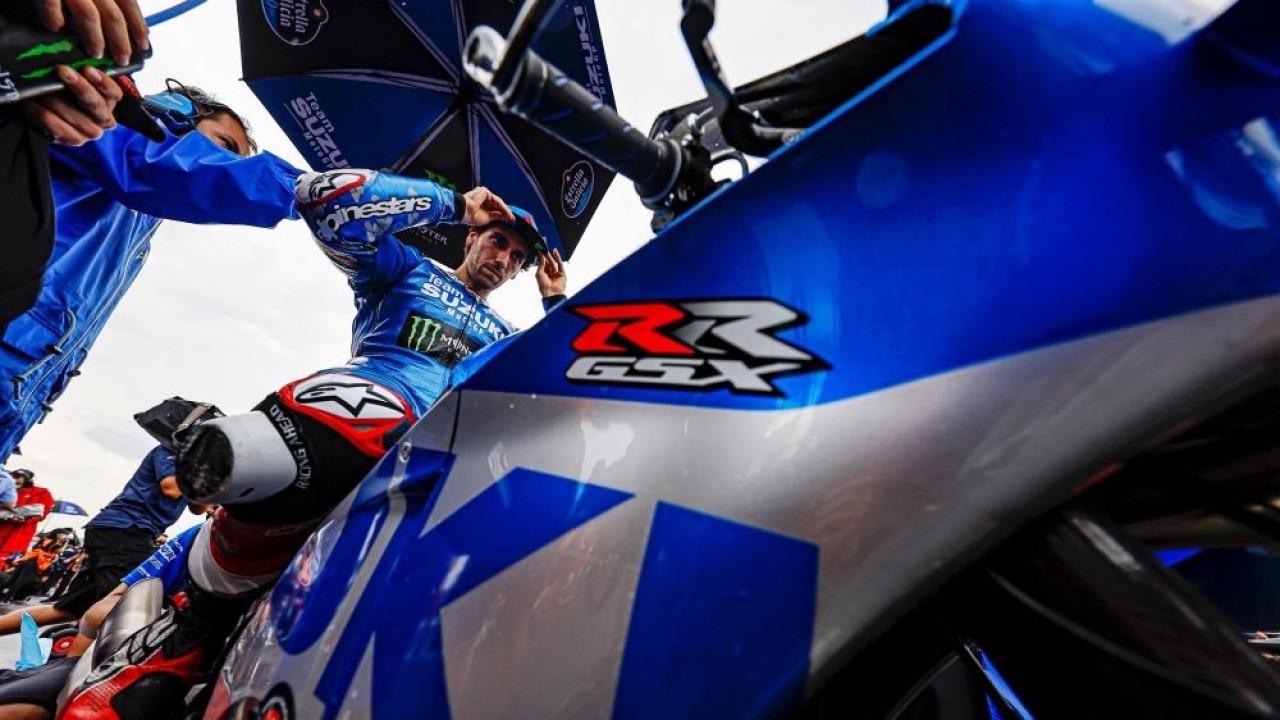 Pembalap Team Suzuki Ecstar siap tatap MotoGP Argentina. (suzuki-racing.com)