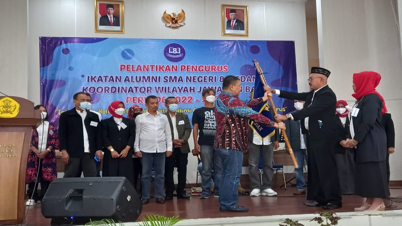 Penyerahan tongkat estafet kepemimpinan. Foto: istimewa