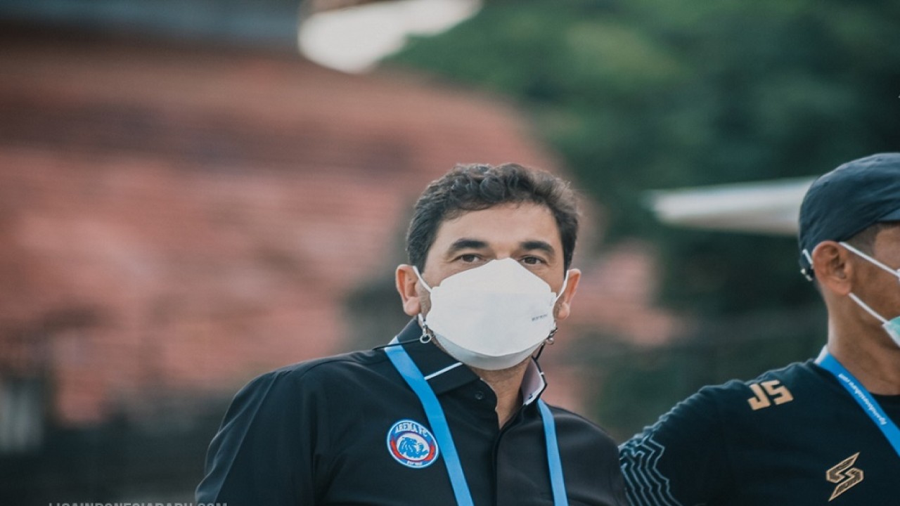 Pelatih Kepala Arema FC Eduardo Almeida