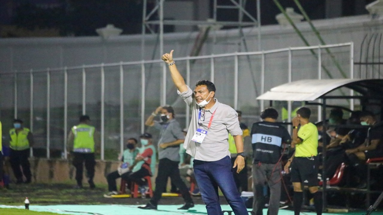 Pelatih Sergio Alexandre