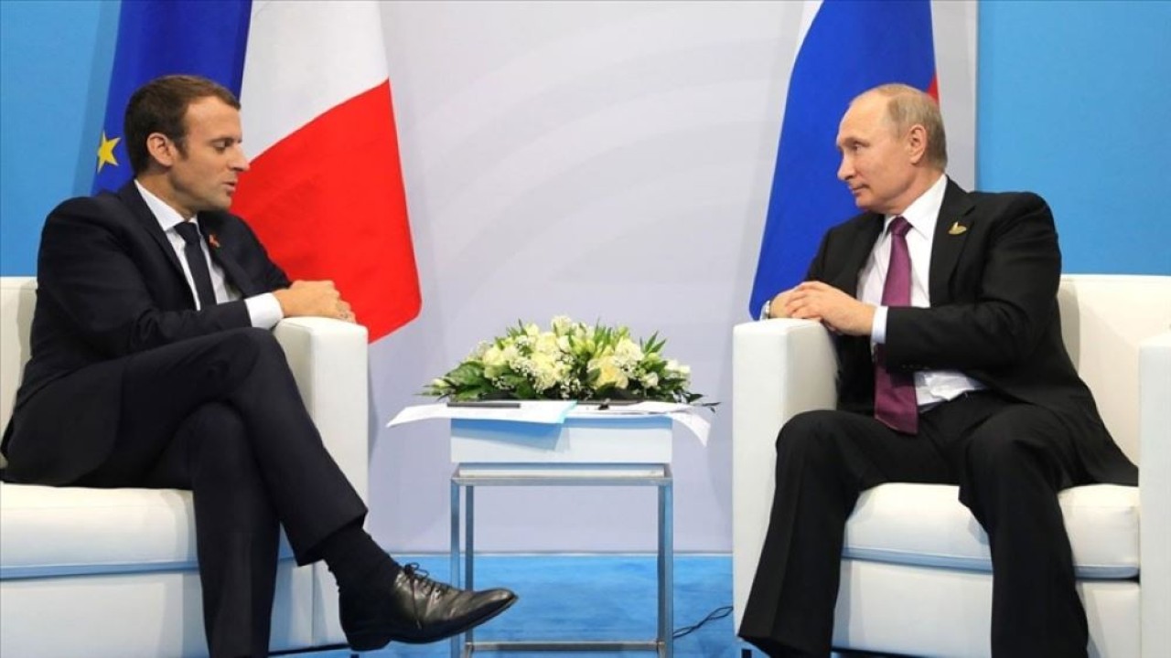 Presiden Rusia Vladimir Putin dan Presiden Prancis Emmanuel Macron. (Anadolu Agency)