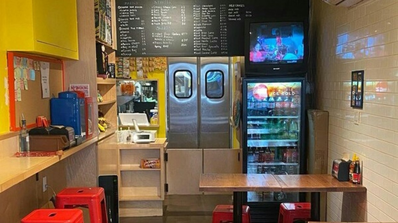 Warkop di New York, Amerika Serikat.