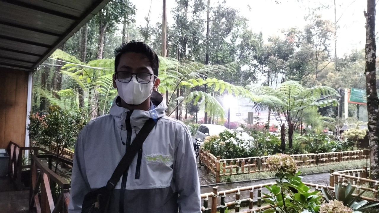 Pengelola Kawah Putih Ari Kurniawan. Foto: Saifal