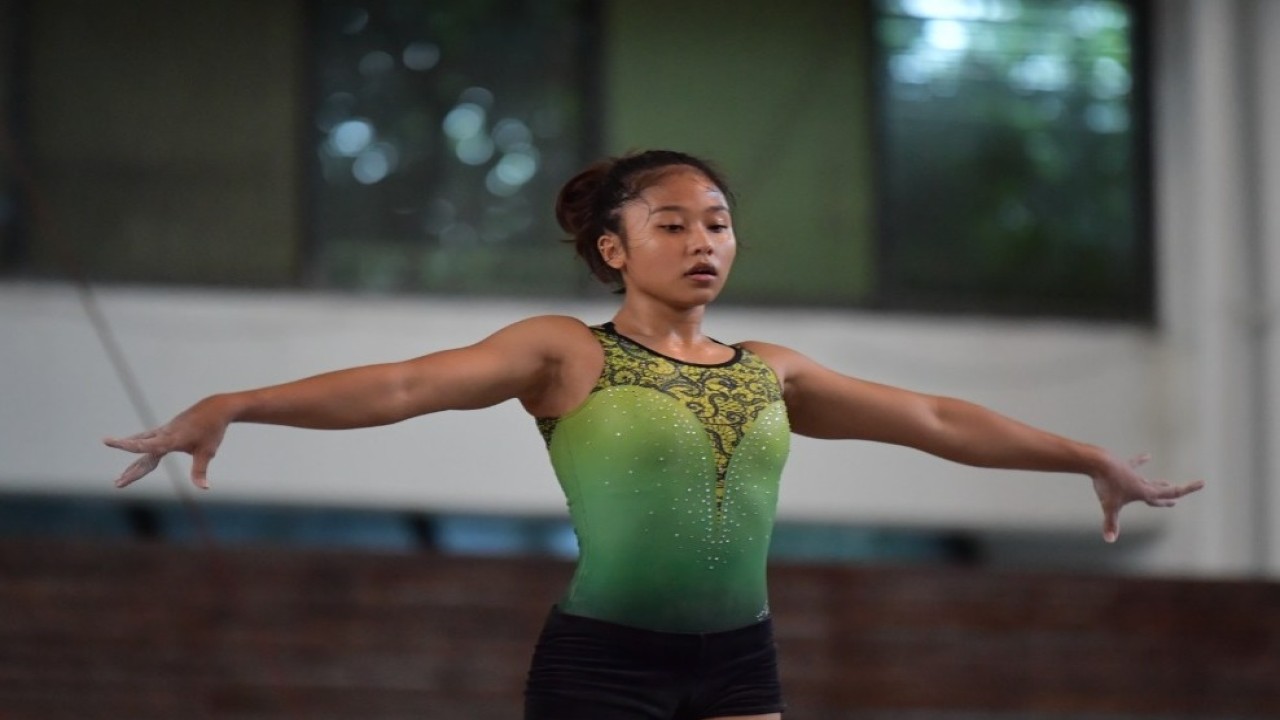 Atlet Senam Artistik Rifda Irfanaluthfi