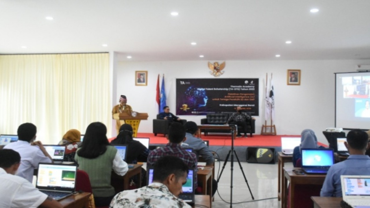 Kementerian Komunikasi dan Informatika RI menggelar pelatihan TIK dan AI bagi tenaga pendidik di Labuan Bajo. Foto (istimewa)