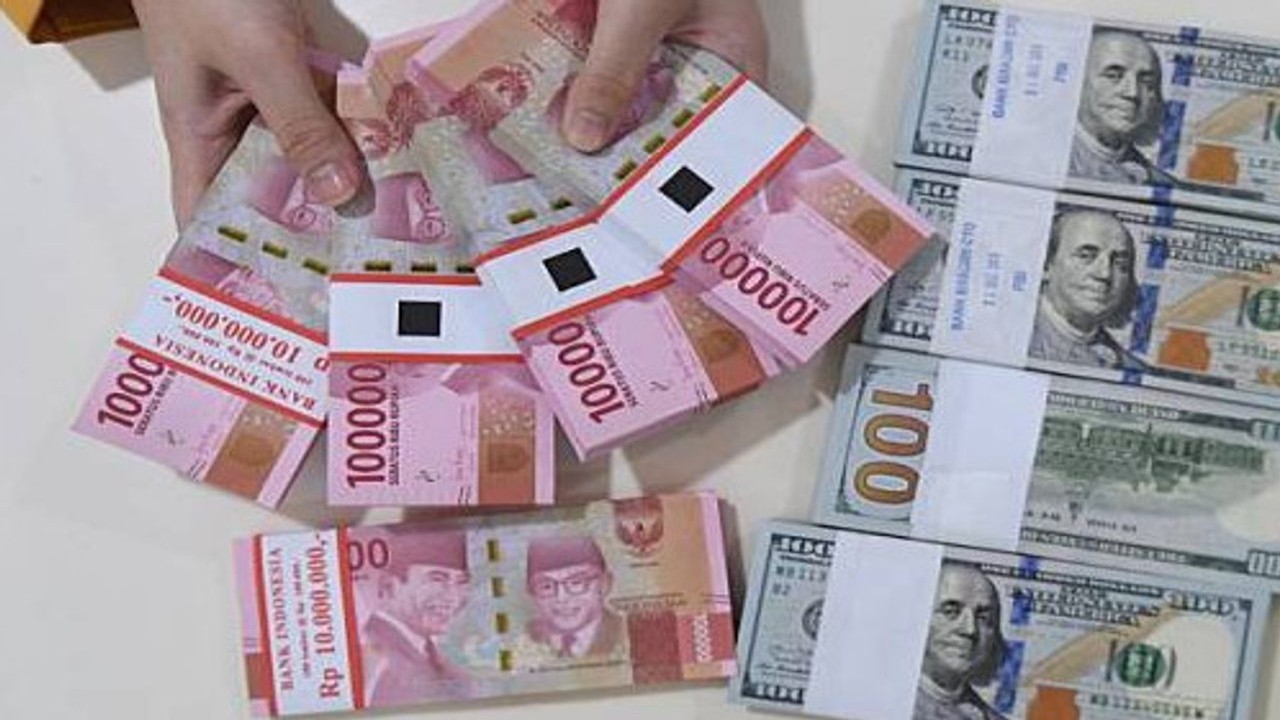Mata uang rupiah dan dolar AS/ist