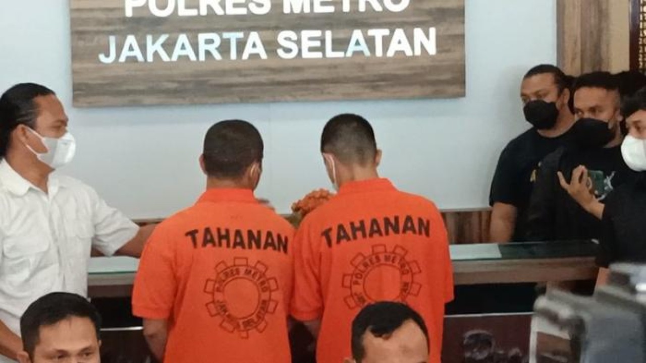 Putra Siregar dan Rico Valentino