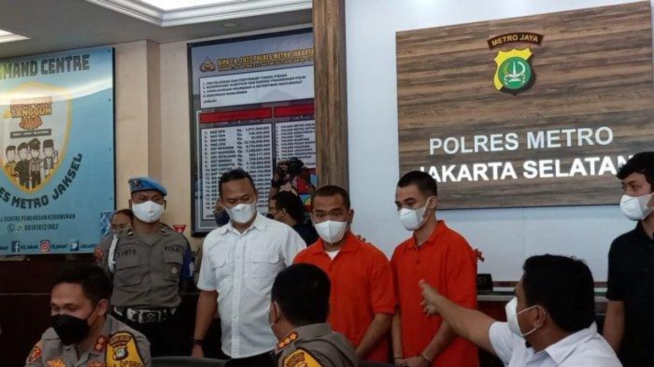 Putra Siregar dan Rico Valentino