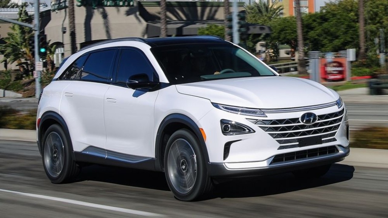 Hyundai Nexo berbahan bakar hidrogen menjadi salah satu kendaraan yang terdampak recall. (Istimewa)