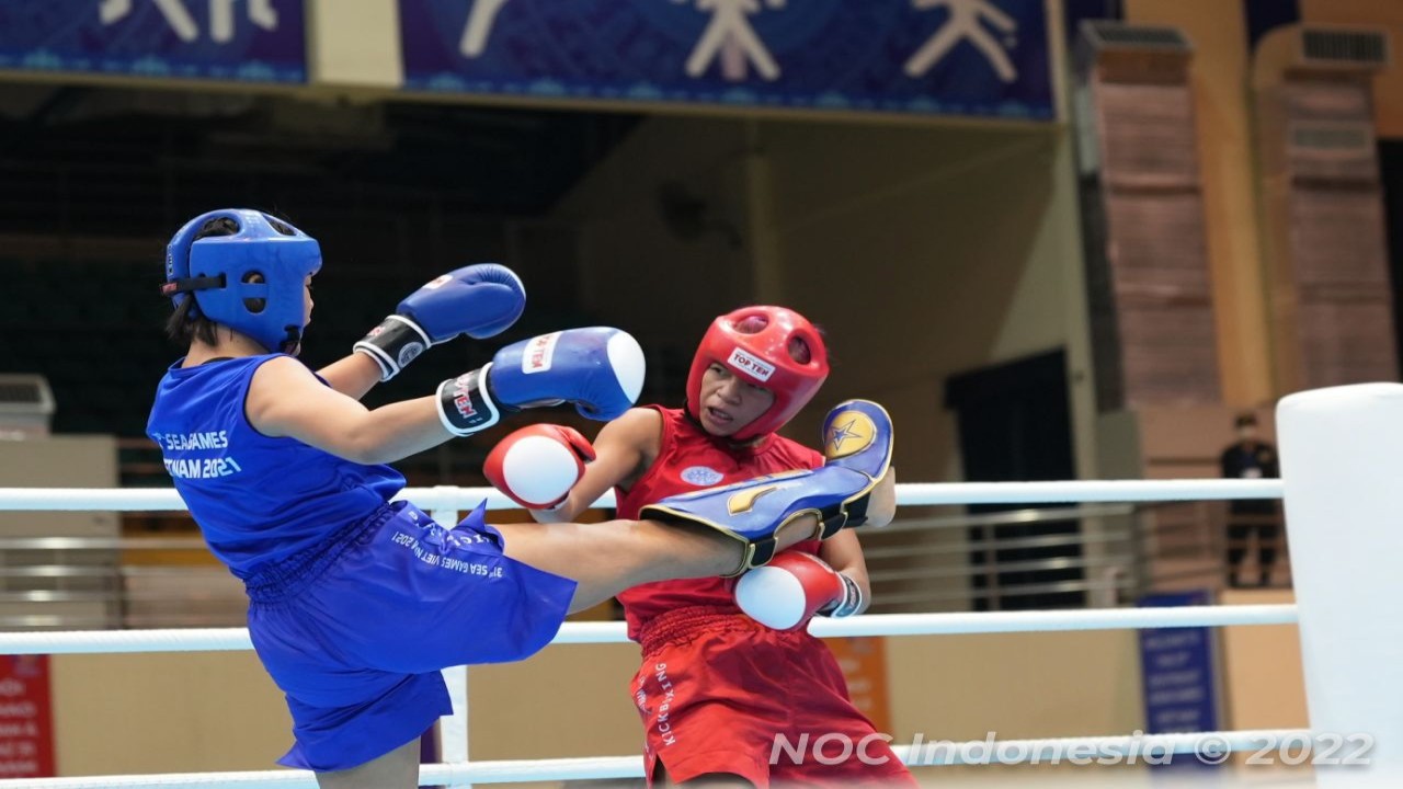 Atlet kick boxing putri, Nadya Nakhoir