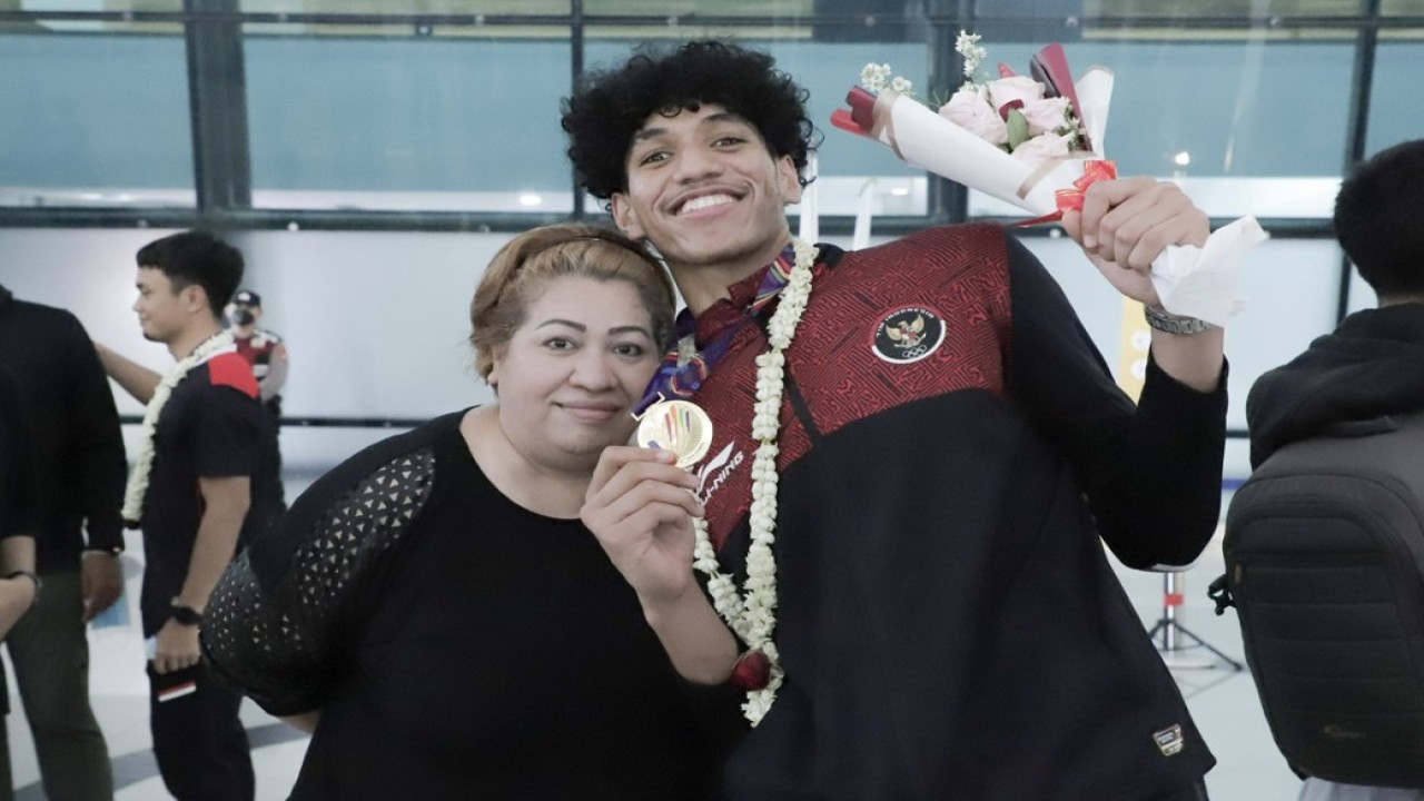 Derrick Michael Xzaveirr