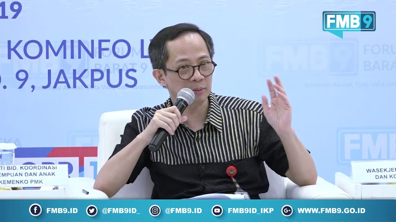 Ghafur Akbar Dharmaputra.