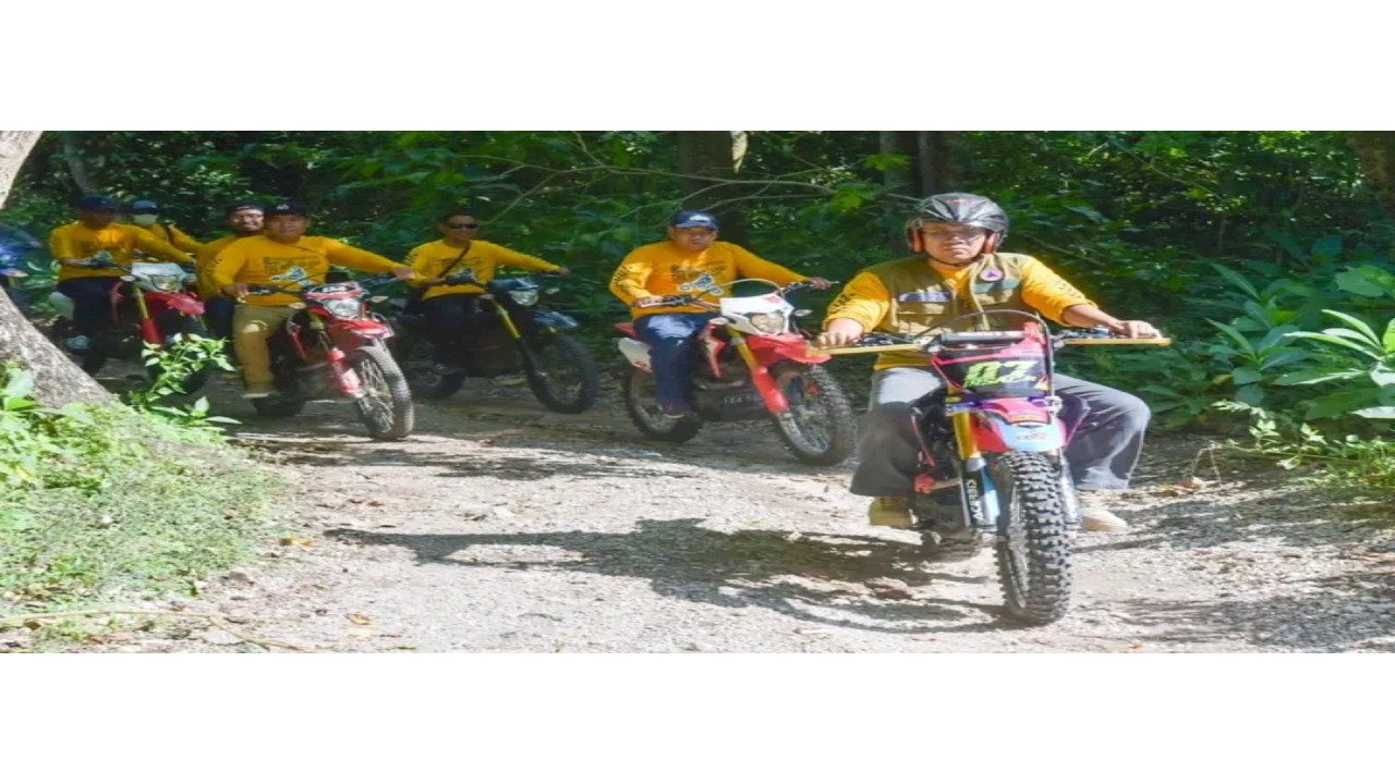 Gubernur Zulkieflimansyah saat menggelaar Tour De Moyo di pulau Moyo, Selasa (24/5/2022). Foto (Ist.)